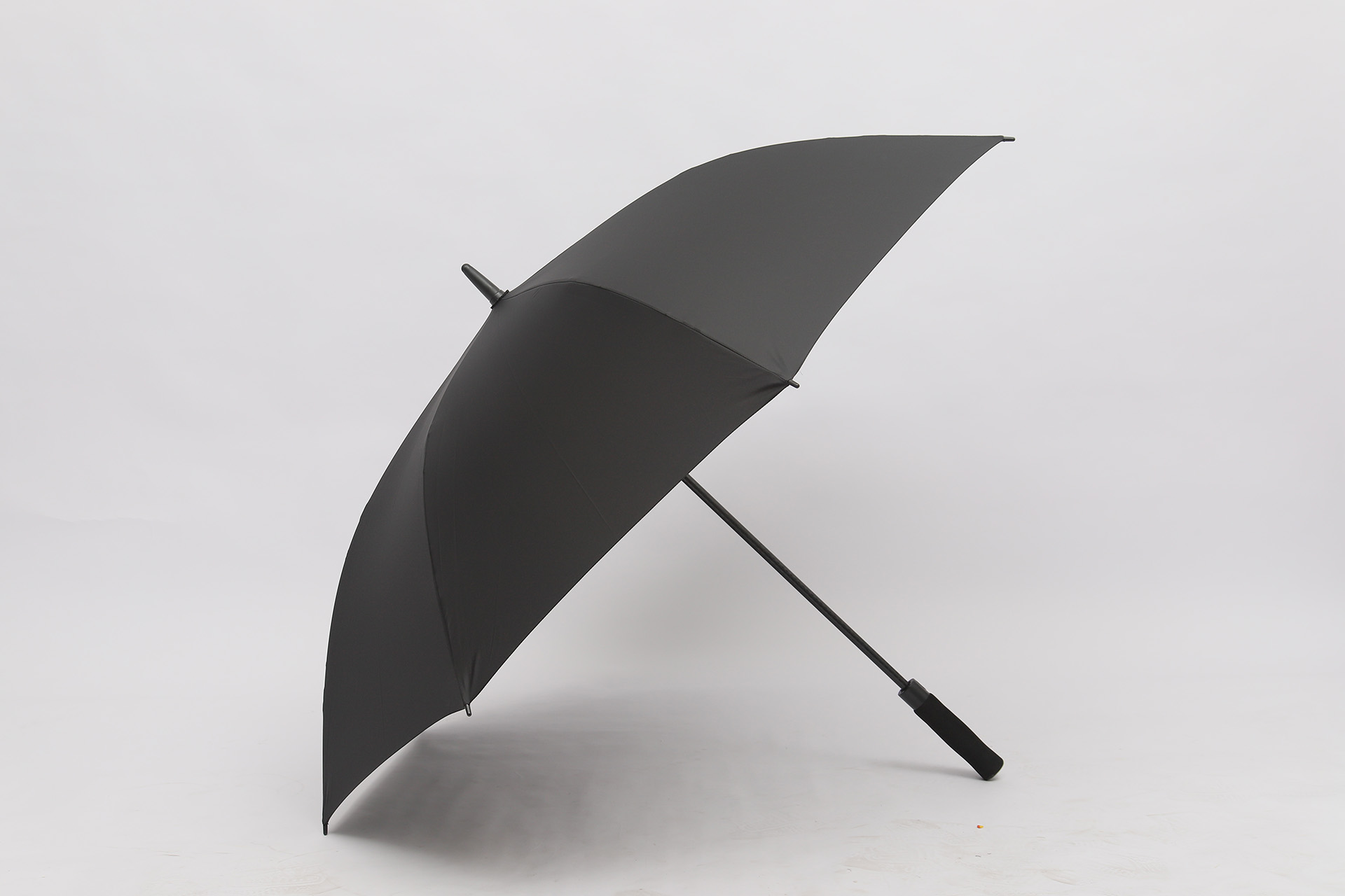 Custom straight umbrellas with curved and straight handle options